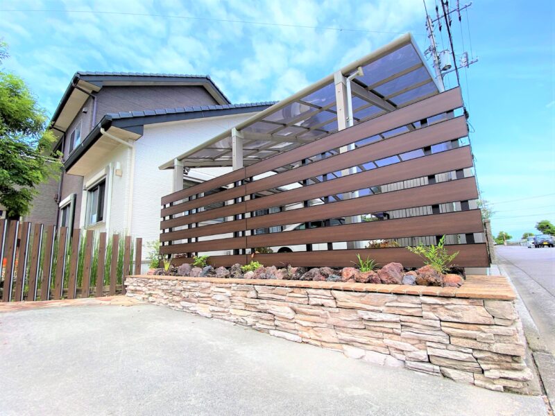 木彫フェンスでお洒落な空間造り　愛媛県 新居浜市 外構工事